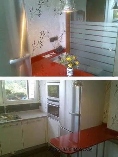 Cocina con puerta de cristal